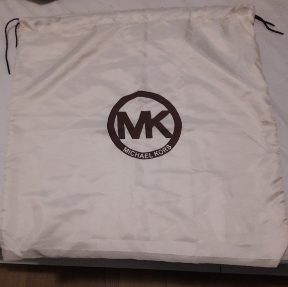 SOLD Michael Kors Jetset Tote - Picture 4 of 4